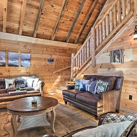 Gatlinburg Cabin With Loft And Game Room 1 Mi To Town Eksteriør billede