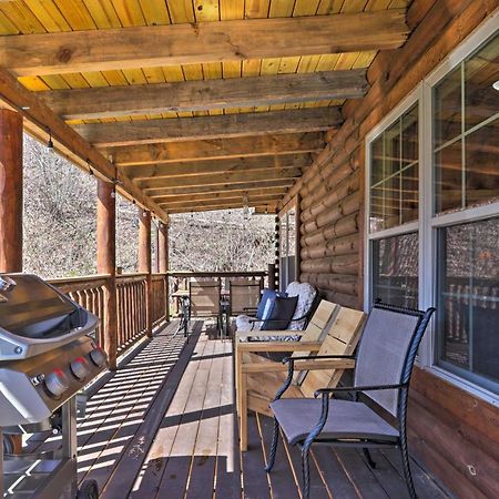 Gatlinburg Cabin With Loft And Game Room 1 Mi To Town Eksteriør billede