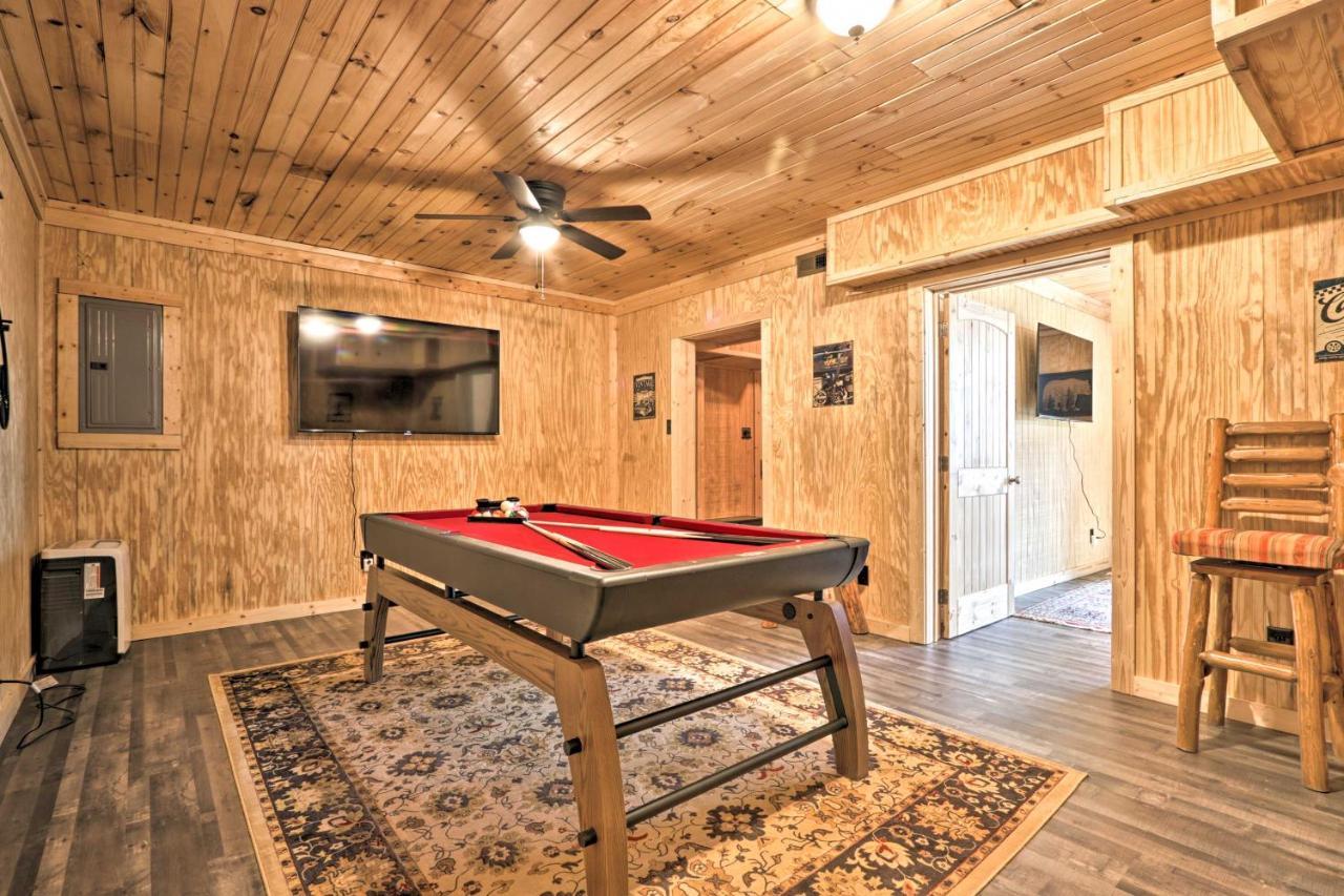 Gatlinburg Cabin With Loft And Game Room 1 Mi To Town Eksteriør billede