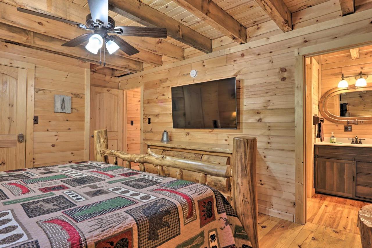 Gatlinburg Cabin With Loft And Game Room 1 Mi To Town Eksteriør billede