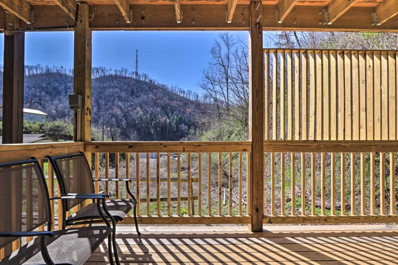Gatlinburg Cabin With Loft And Game Room 1 Mi To Town Eksteriør billede