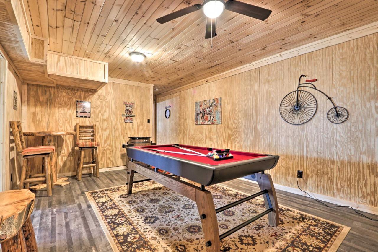 Gatlinburg Cabin With Loft And Game Room 1 Mi To Town Eksteriør billede