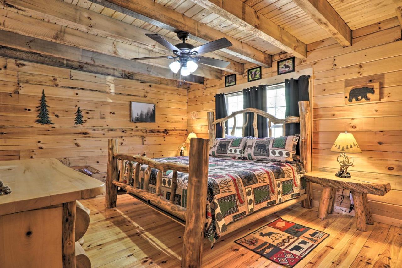 Gatlinburg Cabin With Loft And Game Room 1 Mi To Town Eksteriør billede