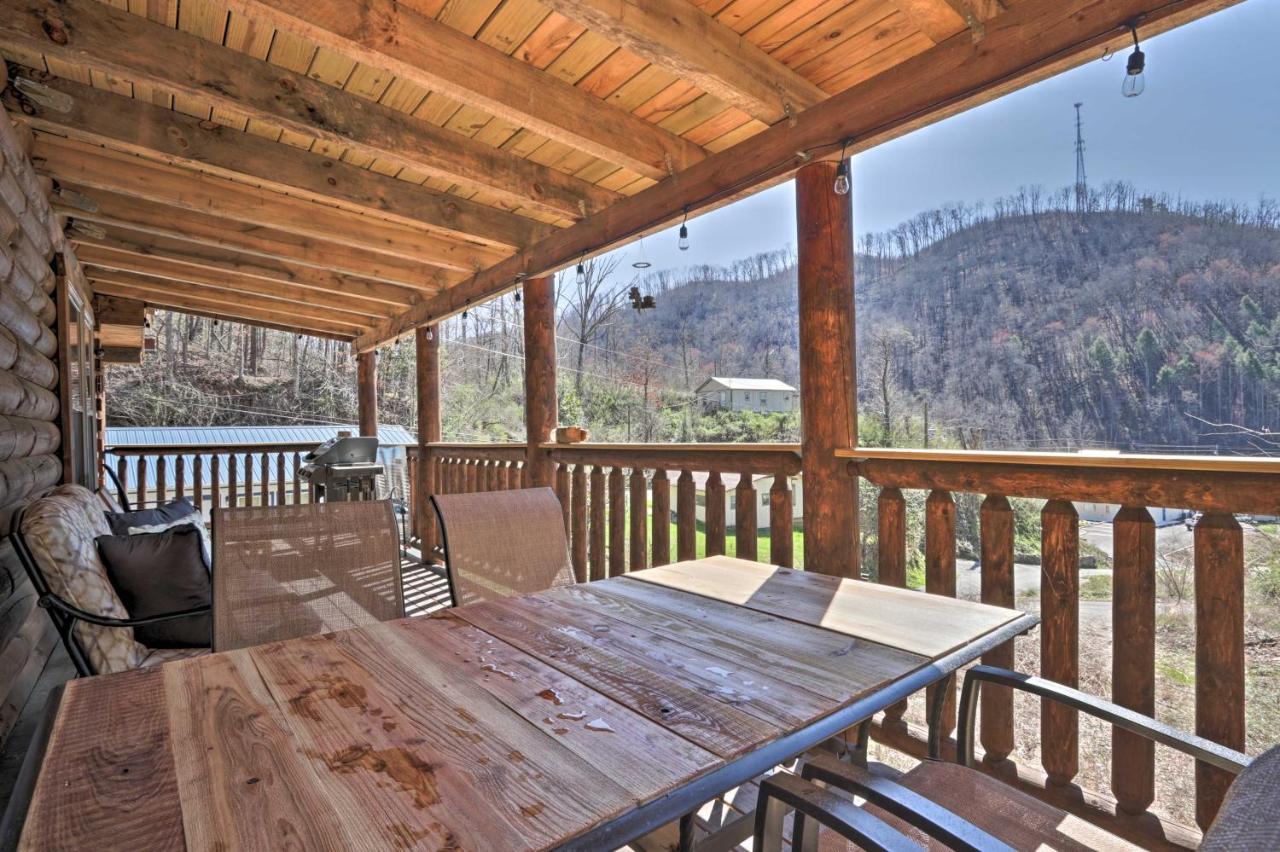 Gatlinburg Cabin With Loft And Game Room 1 Mi To Town Eksteriør billede