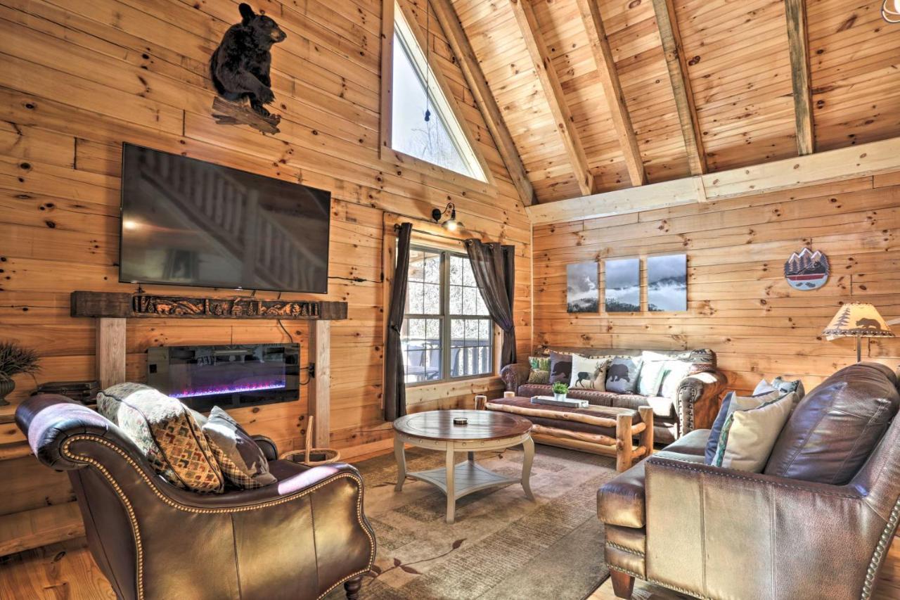Gatlinburg Cabin With Loft And Game Room 1 Mi To Town Eksteriør billede