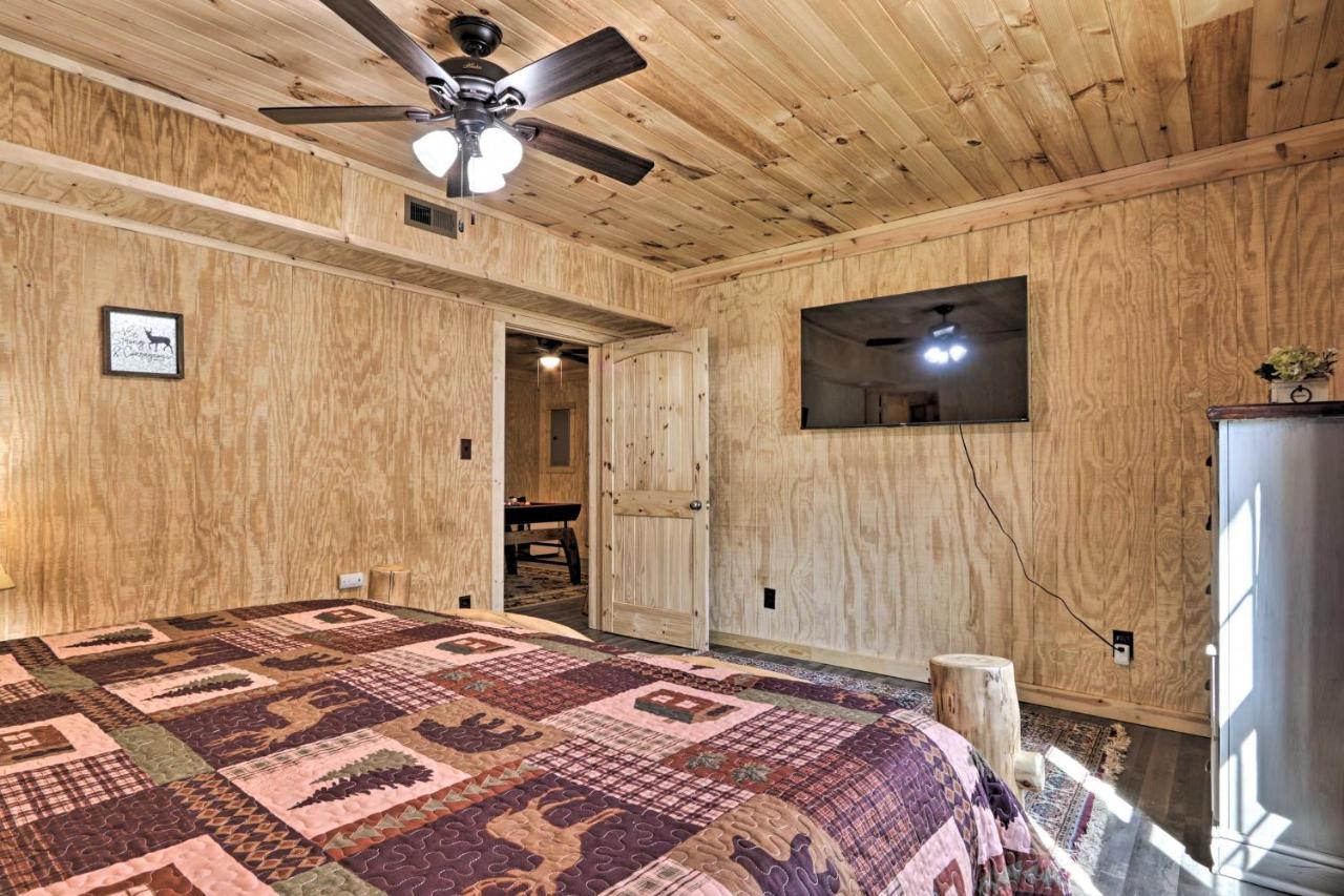Gatlinburg Cabin With Loft And Game Room 1 Mi To Town Eksteriør billede
