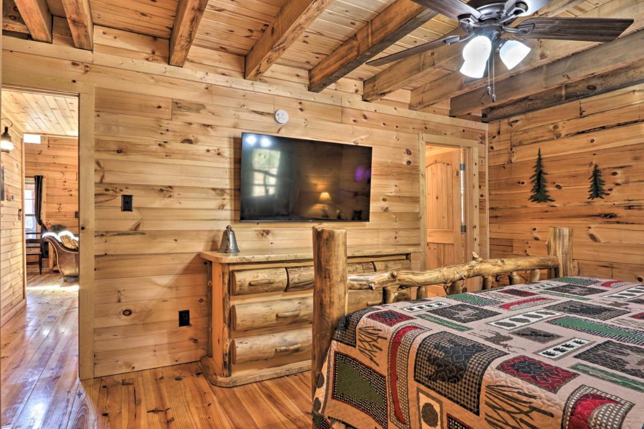 Gatlinburg Cabin With Loft And Game Room 1 Mi To Town Eksteriør billede